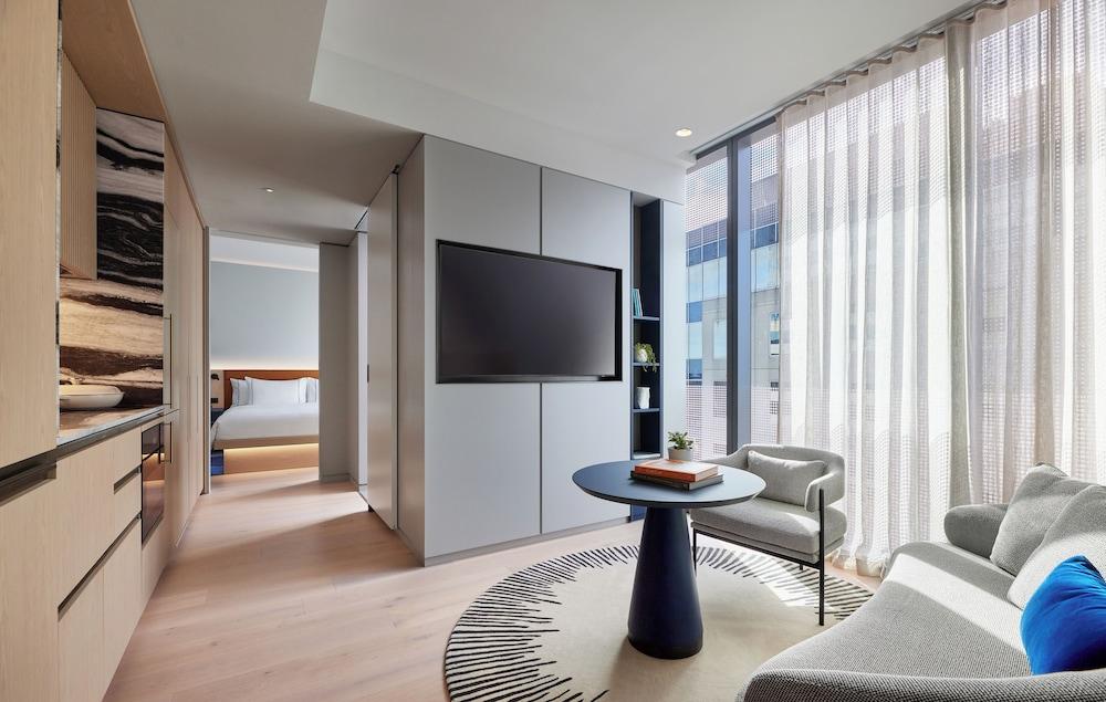 Lanson Place Parliament Gardens