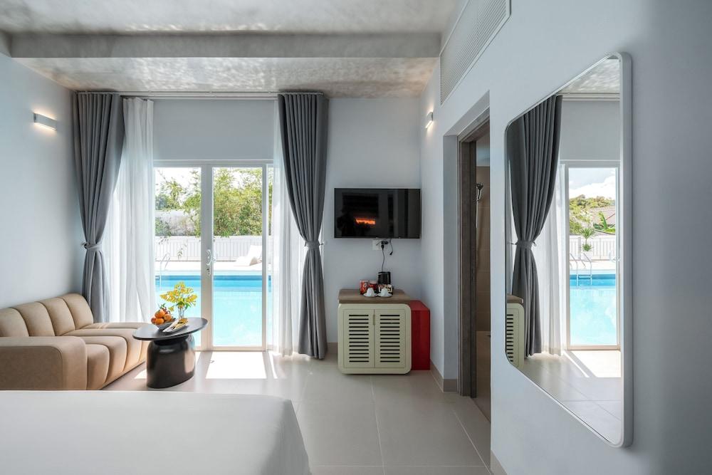The Up Hotel Phu Quoc Island - The Poolside Escape