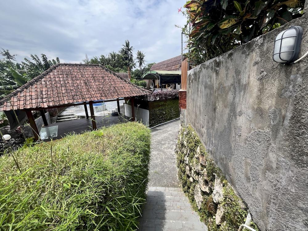 Belvilla Darshana Bali Zoo