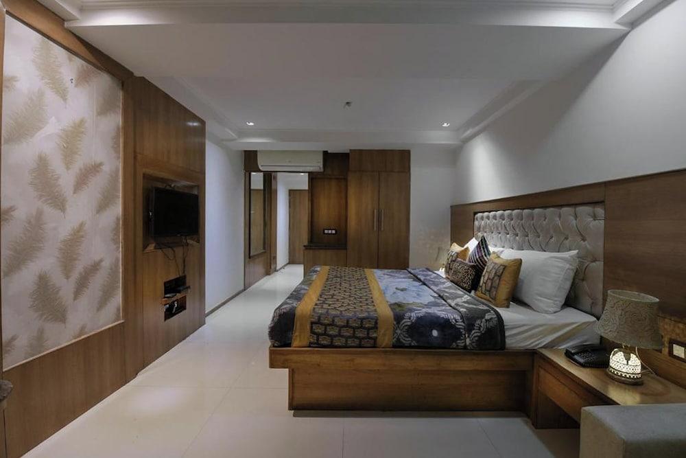 Hotel Lotus Paradise