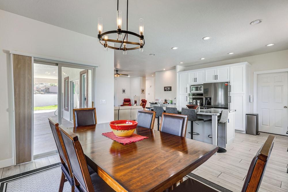 Spacious Mesquite Getaway - 1/2 Mi to Golf Course