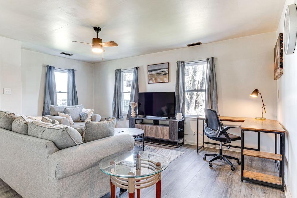 Bright Muncie Home w/ Yard ~ 2 Mi to Downtown!