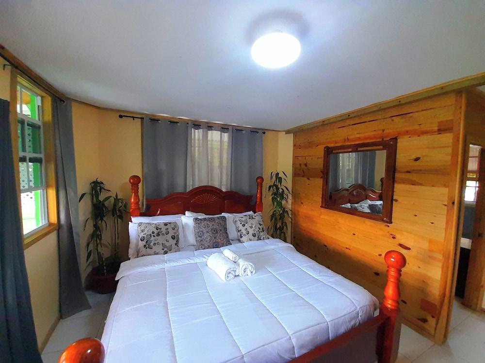 Pinard's Mountain Resort - Cottage 10