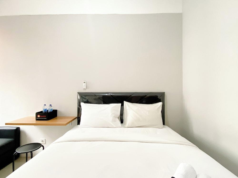 Cozy And Simply Studio Transpark Juanda Bekasi Timur Apartment