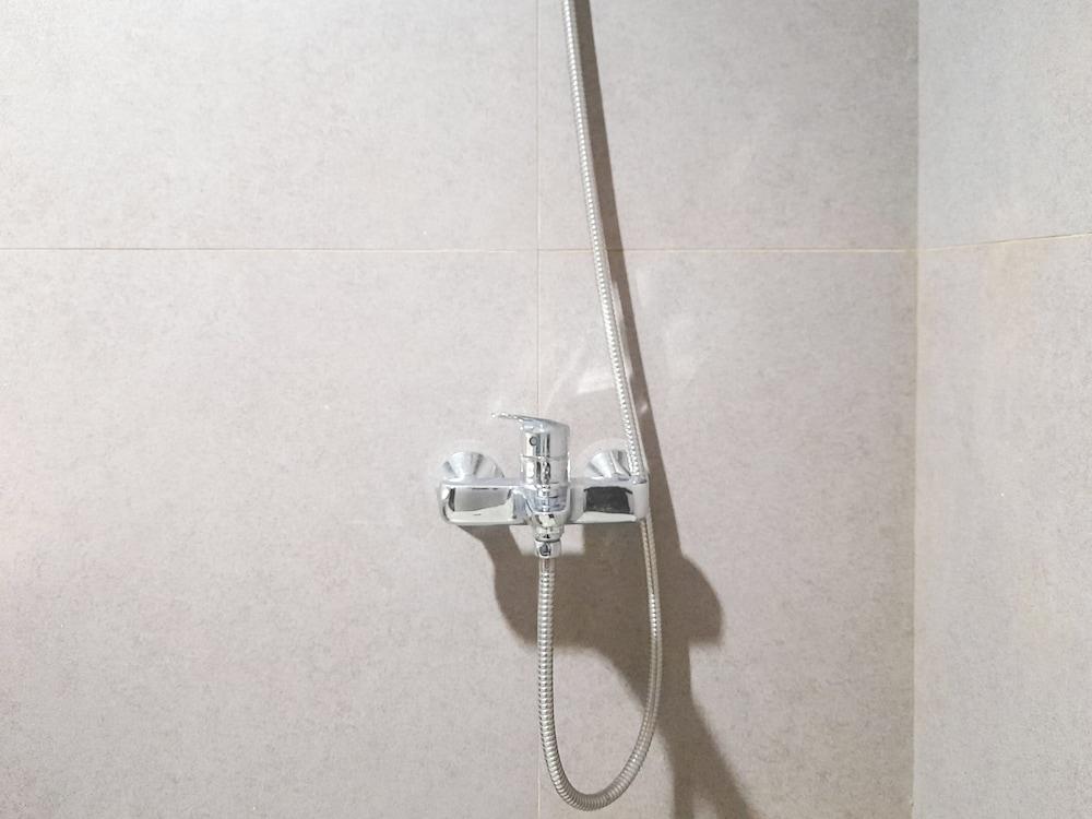 Best Deal And Comfortable Studio At Patraland Amarta Apartment