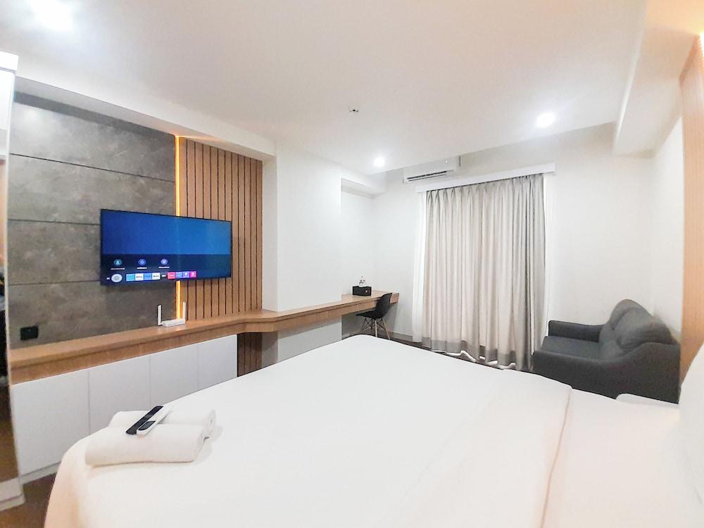 Tranquil And Modern Studio At Mataram City Apartment