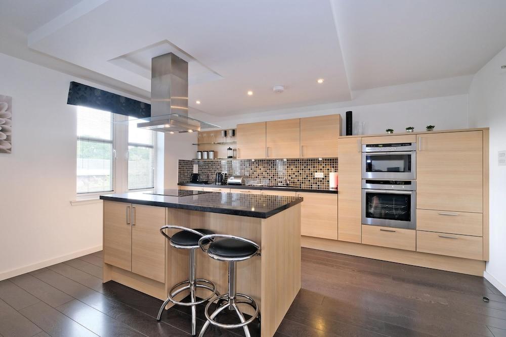 Lovely Aberdeen Home Close to the Scottish Coast