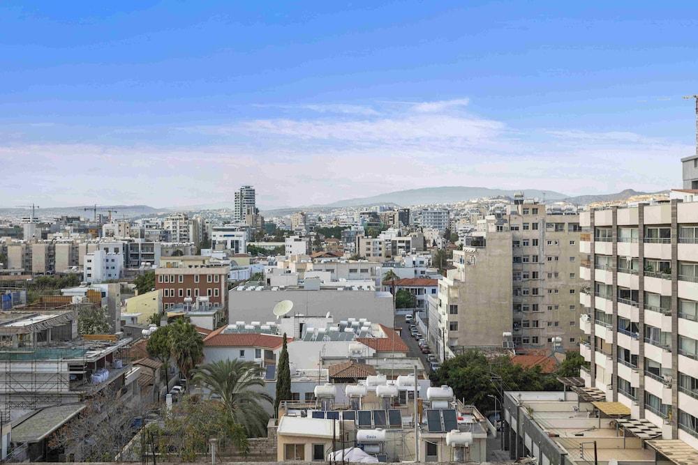 Phaedrus Living: Limassol Seaside Residences 06