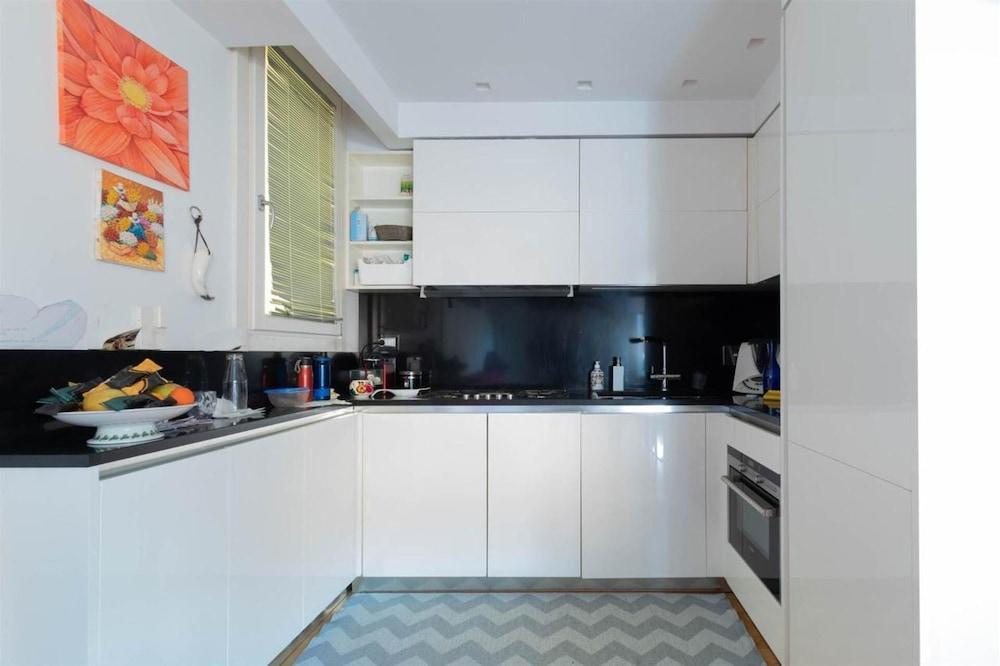 Beautiful 1-bed Apartment in Roma