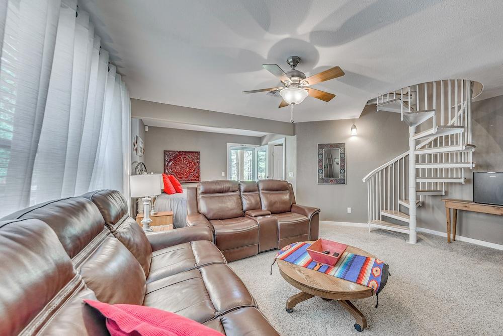 Ruidoso Mountain Cabin w/ Deck, 1 Mi to Hiking