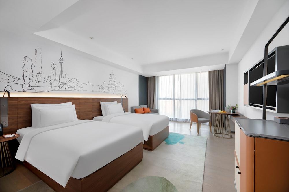 UrCove Xi'an Hi-Tech CROSS Wanxianghui