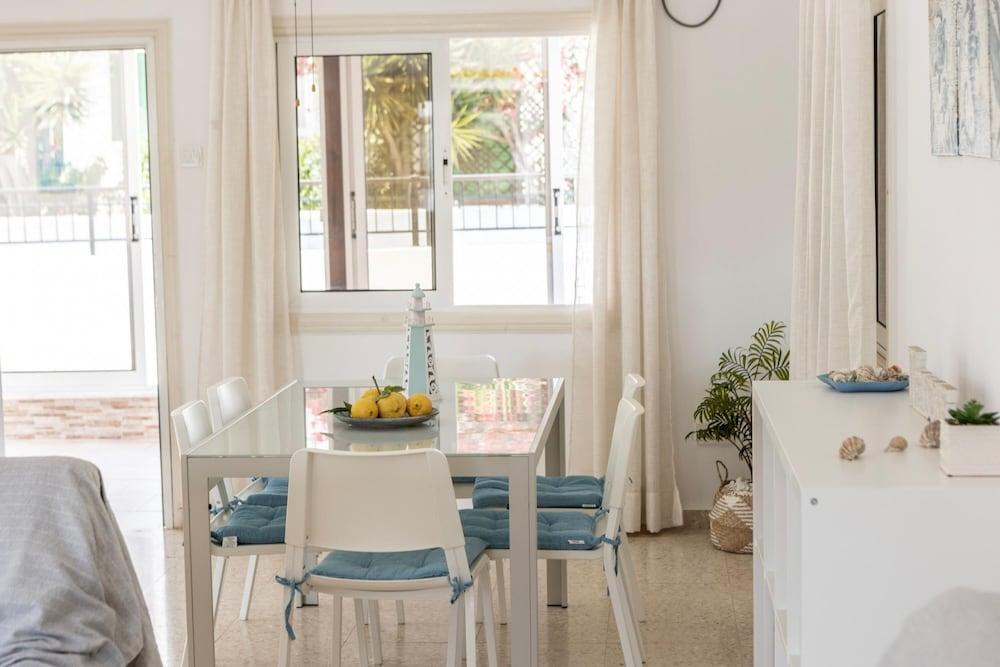 Ayia Thekla Sea Breeze Villa