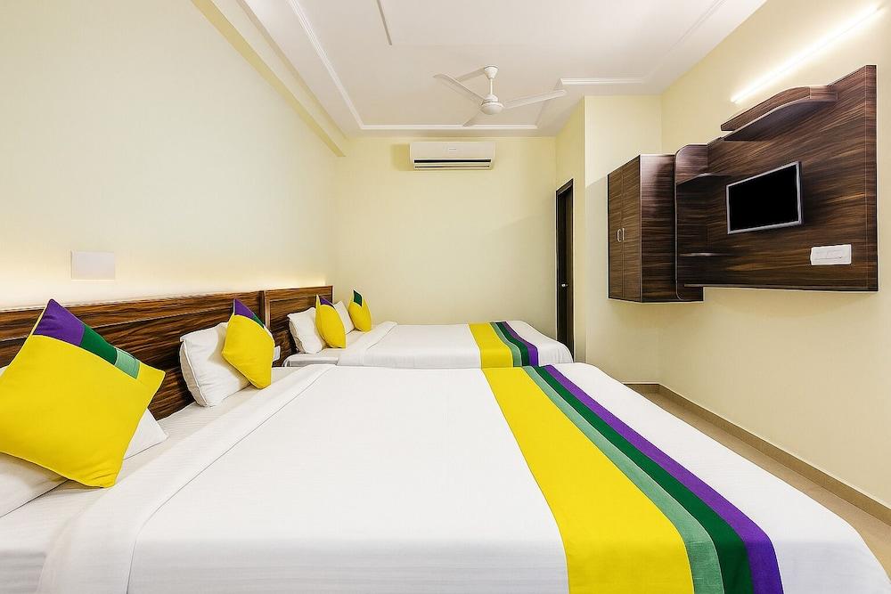 Hotel Pragati palace