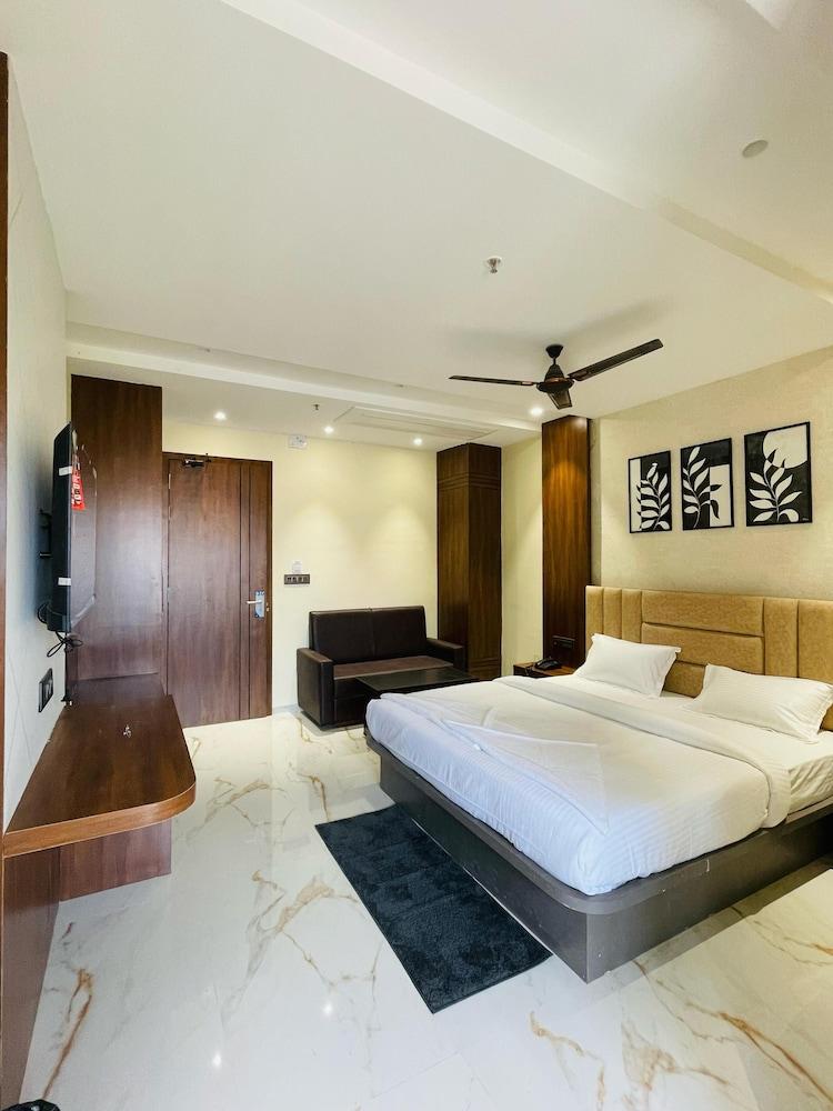 Hotel Narmada Residency