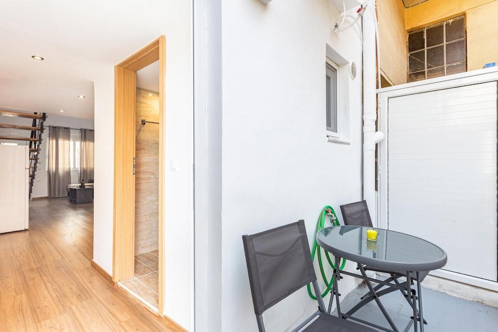 Neva's Apartment's in Center Chania 1 & 2