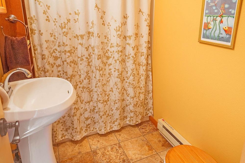 Dragonfly Cabin Westport Wonderful