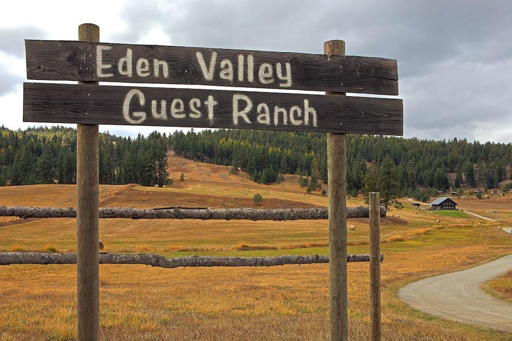 Hideaway Cabin in Oroville