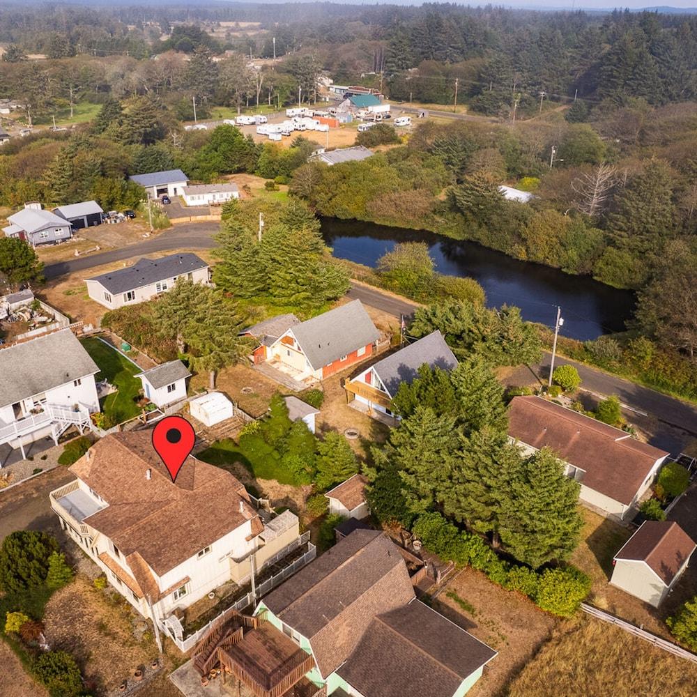 Surf Watch House in Copalis Beach