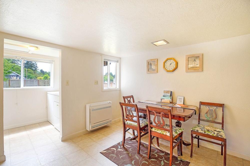 Crabbin Cabin Westport