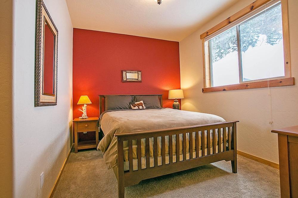 Crystal Springs Chalet