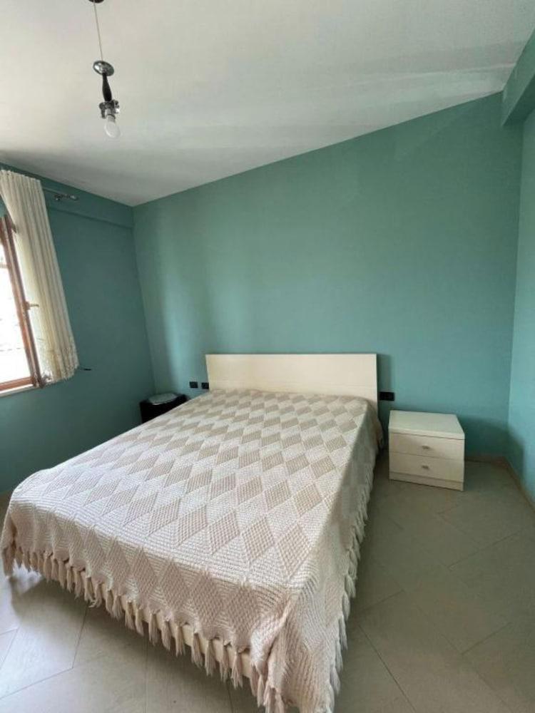 Kalpazo Tirana Vila 313