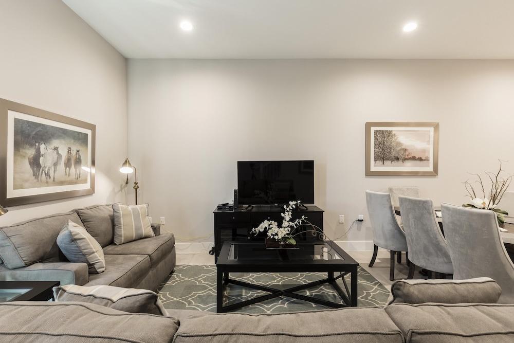 4 BR 4 BA Villa 1804ft 5min Disney BBQ