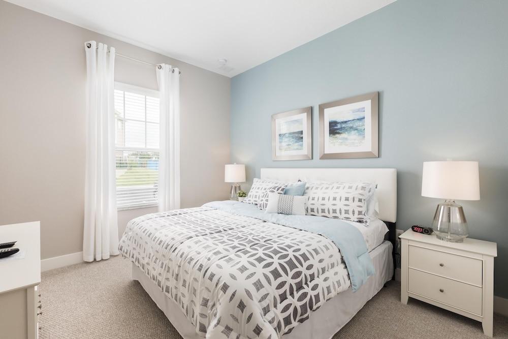 4 BR 4 BA Full Kitchen A C 5min Disneyworld