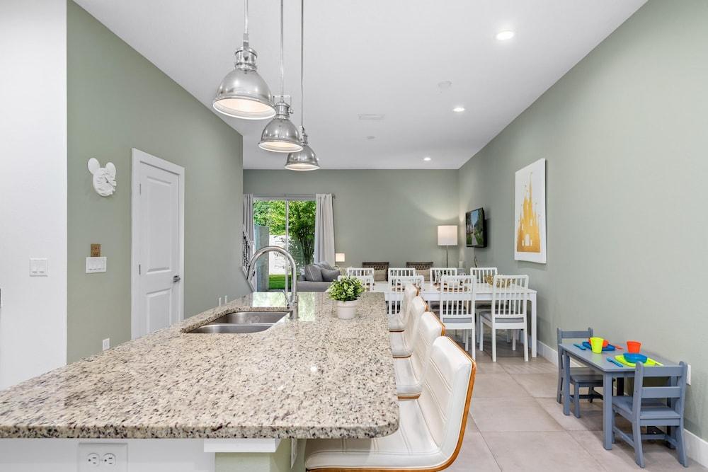 3 BR 3 BA Villa 5min Disneyworld BBQ Grill