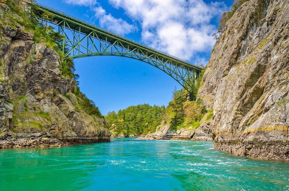 Cornet Bay Cottage in Oak Harbor