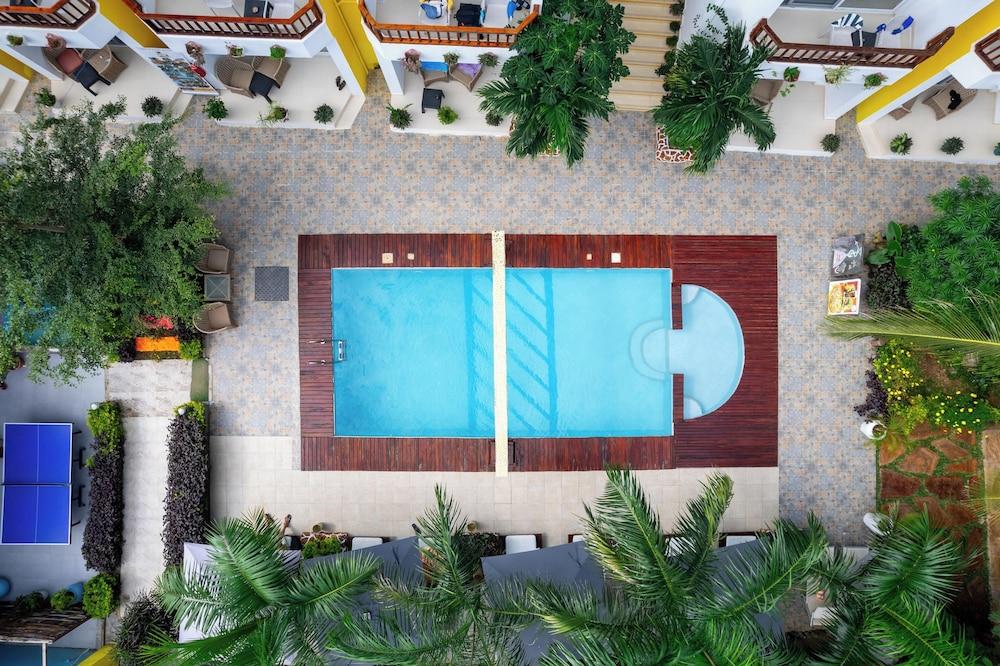 Canary Nungwi Hotel & Restaurant