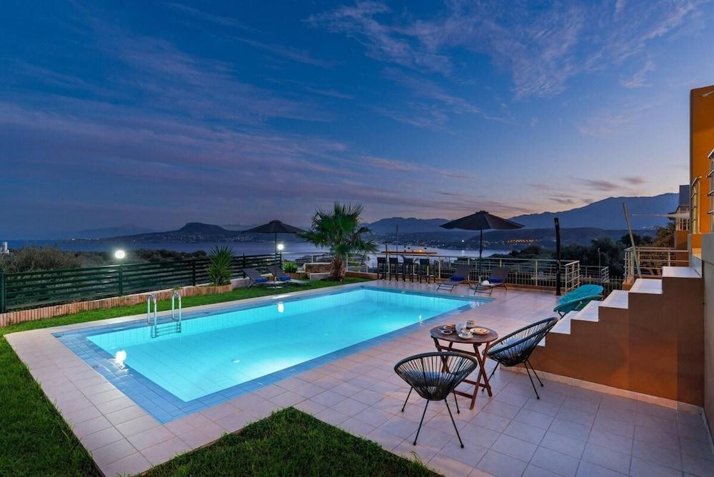 Villa Roula 3BR Seaview Villa in Chania