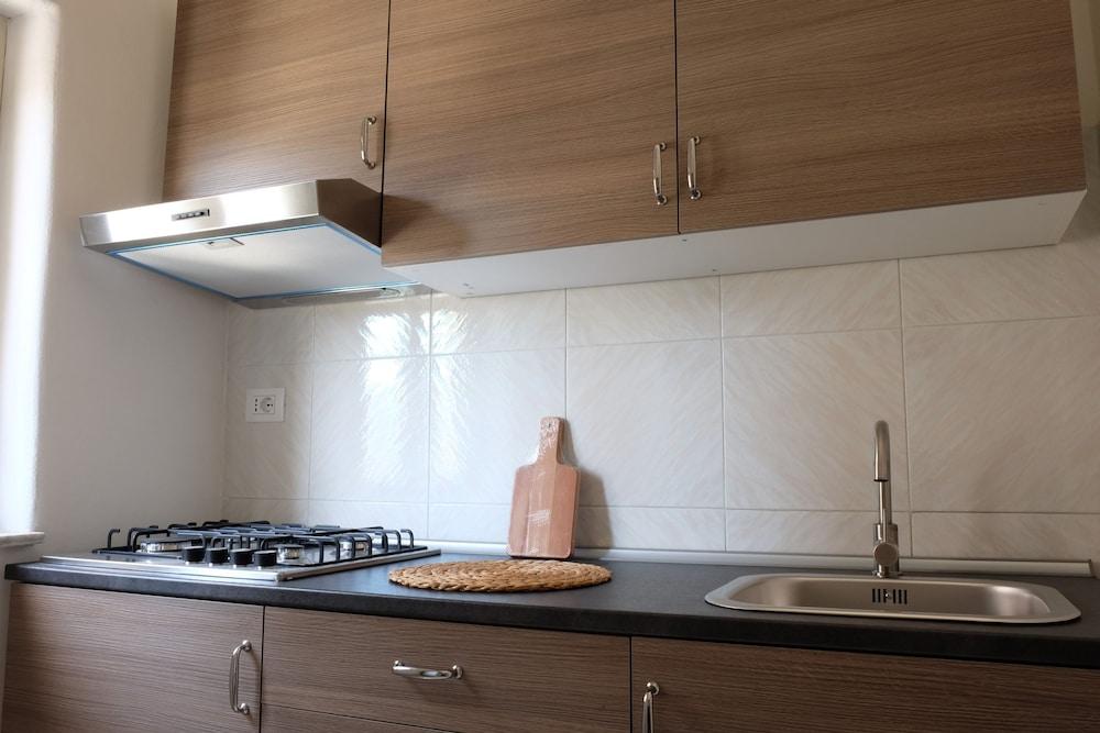 Myia Apartment B by Wonderful Italy