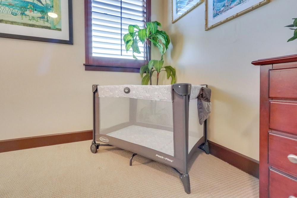 Walk Downtown: Stunning Condo w/ Attached Garage