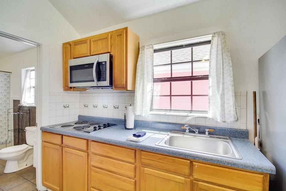 Biloxi Resort Cottage w/ Pool & Lake Access!