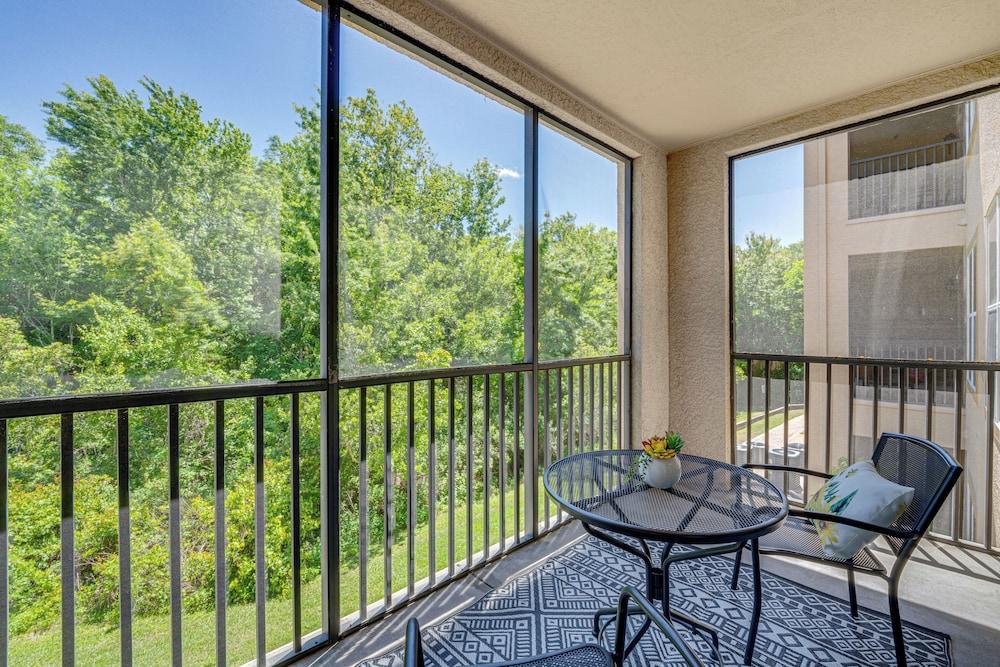 10 Mi to Disney World: Modern Condo w/ Resort Pool