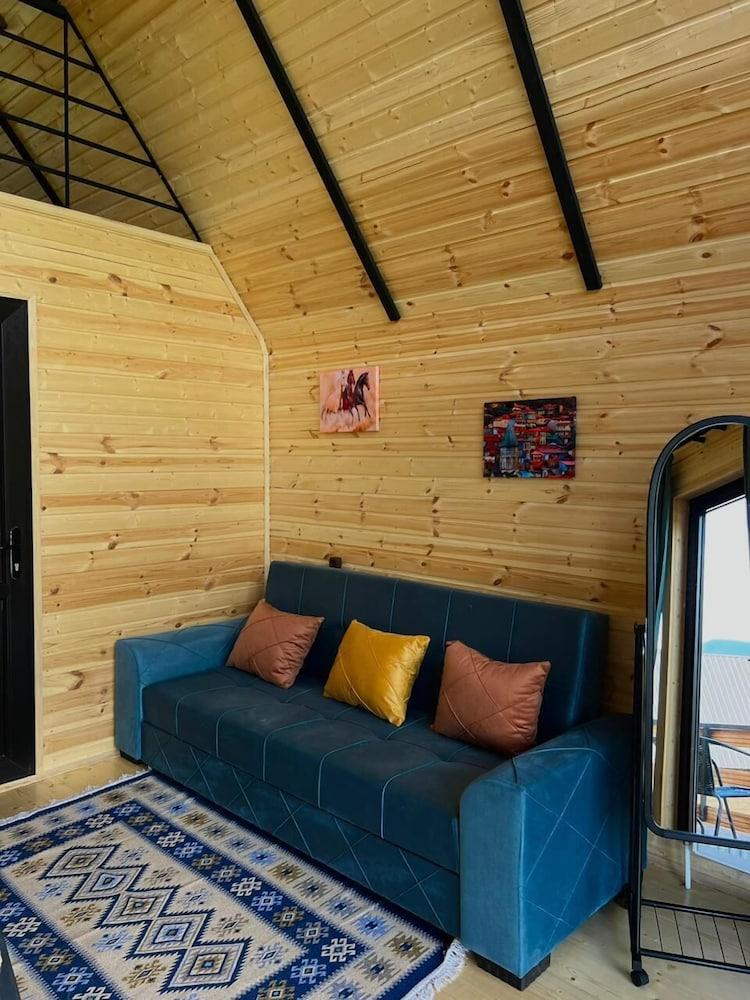 Kazbegi Inn Cottages