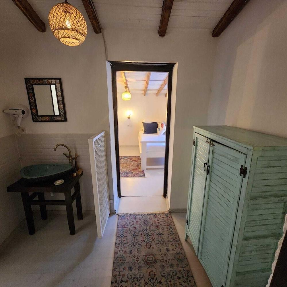 Kapela Tas Otel Alacatı