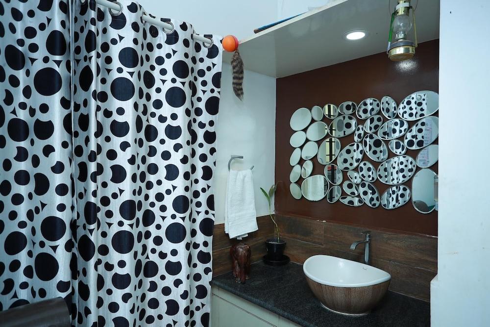 Inviting 2-bed Room Apartment in Trivandrumn