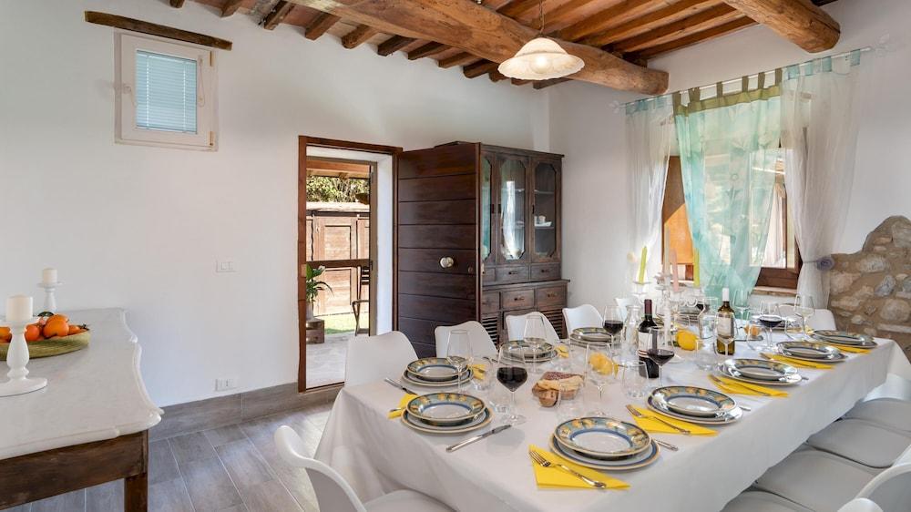 Il Pratone 12 Emma Villas