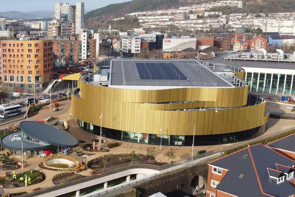 Captivating 1-bed Apartment in Swansea