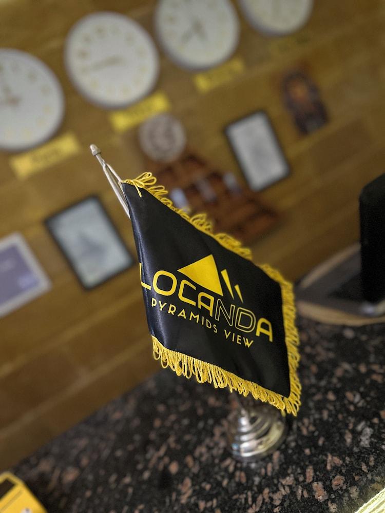 Locanda pyramids view