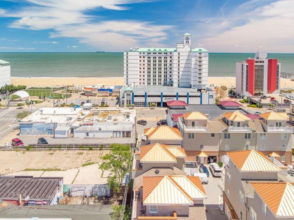 Coastal Destiny - Ocean View Balcony Elevator