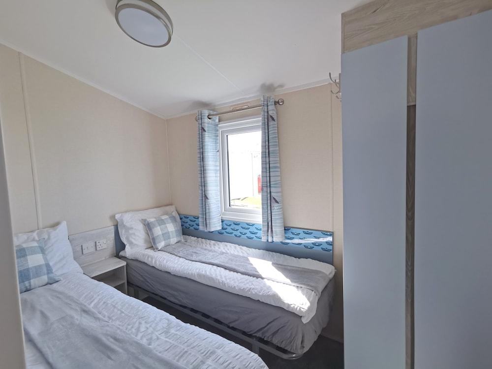 Sea Activities Golden Sands Beach Relax