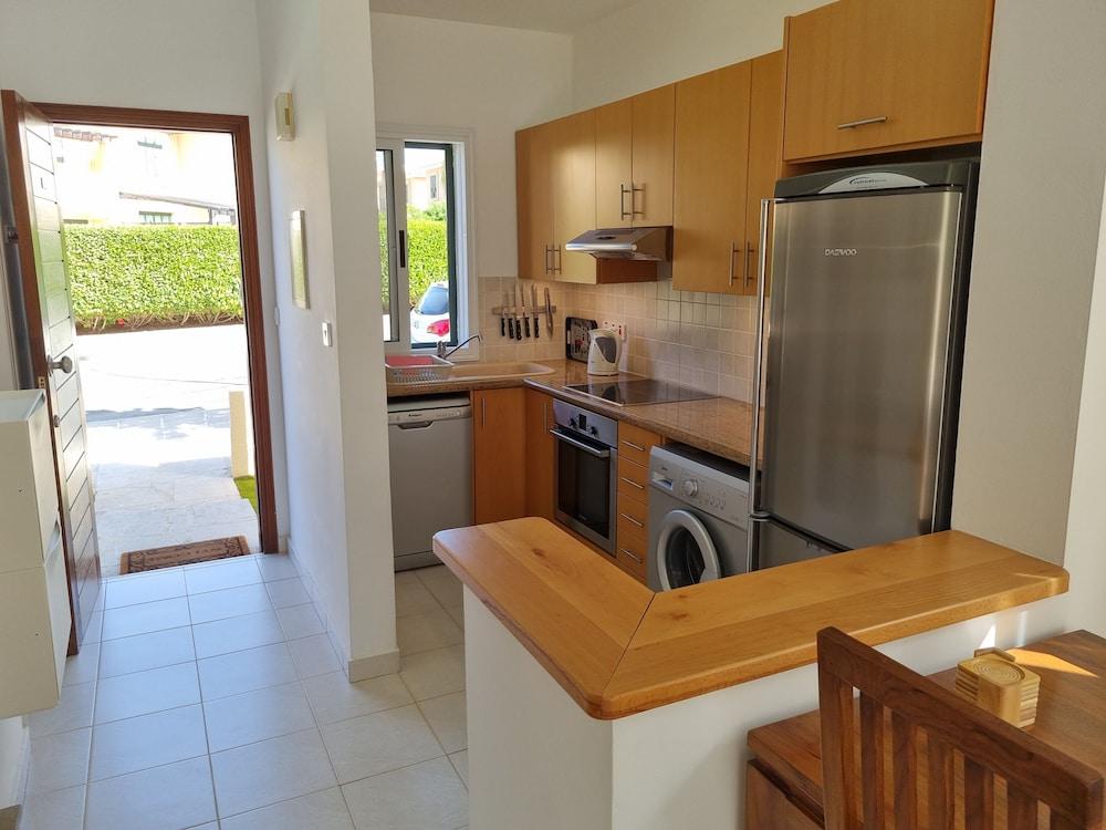 Cyprus, 2 Beds Ensuite, Pool, Patio, Wifi, Parking