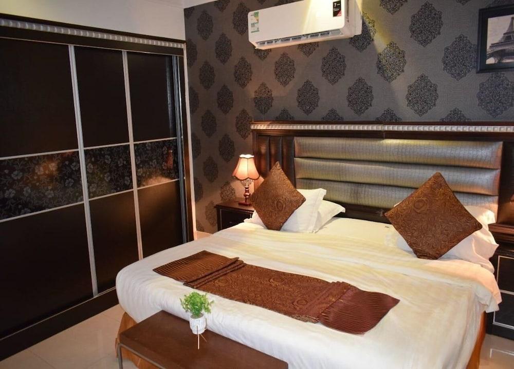 Celine Al Motamayza Apartments