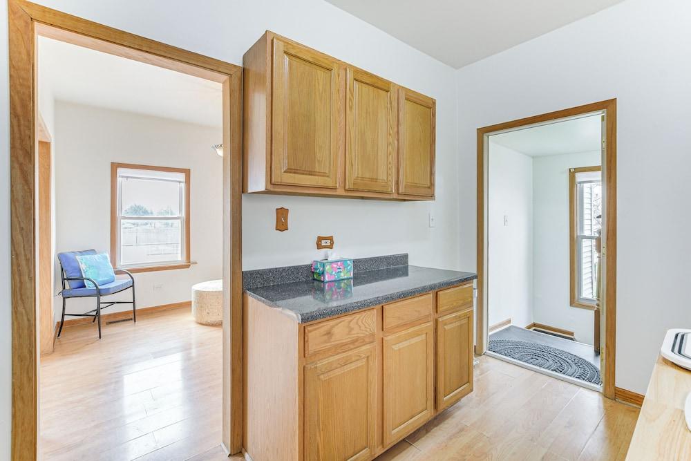 8 Mi to Chicago: Oak Park Home w/ Fenced Backyard!