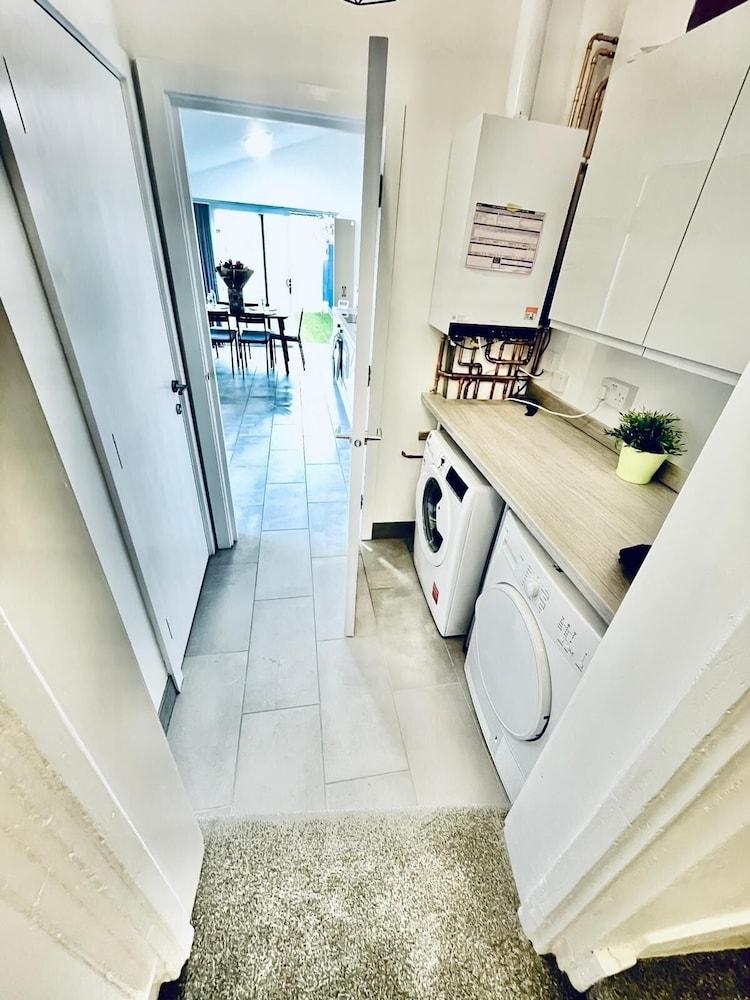 Immaculate 2 Bed House in Cambridge