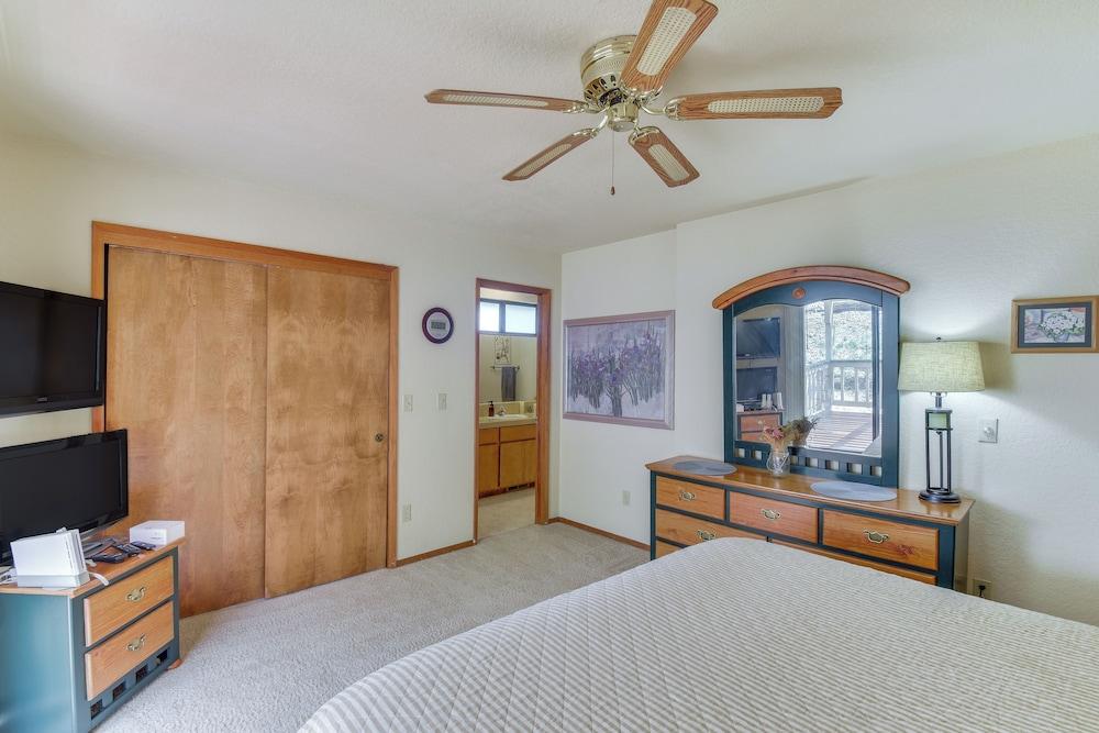 Cozy Cabin in Pine Mountain Lake Near Yosemite!