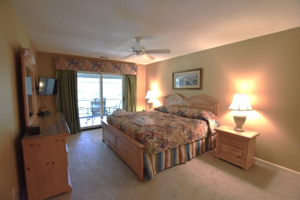 Brigantine Quarters 220