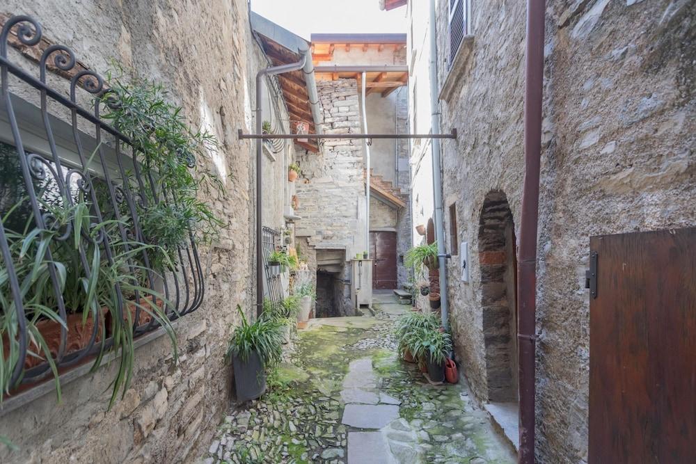 Pretty Studio in old Town